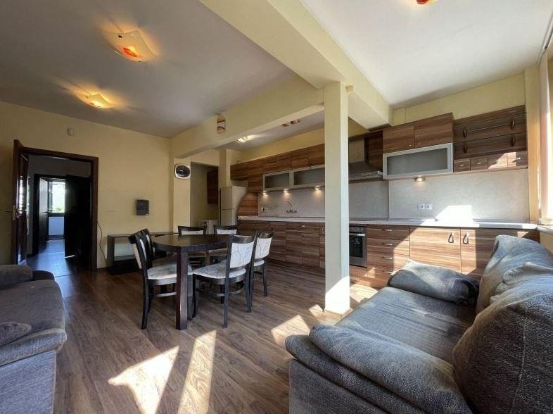 Дава под наем 3-СТАЕН, гр. Варна, Център