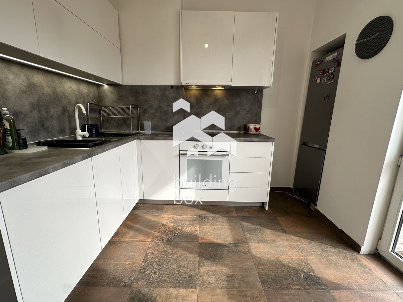 Дава под наем 2-СТАЕН, гр. София, Център, снимка 4 - Апартаменти - 53710673