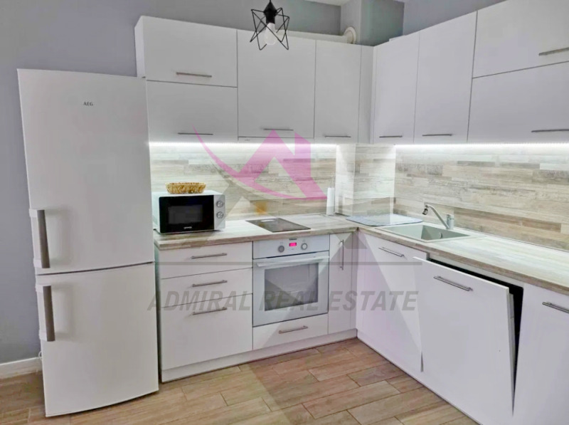 Дава под наем 2-СТАЕН, гр. Варна, Базар Левски