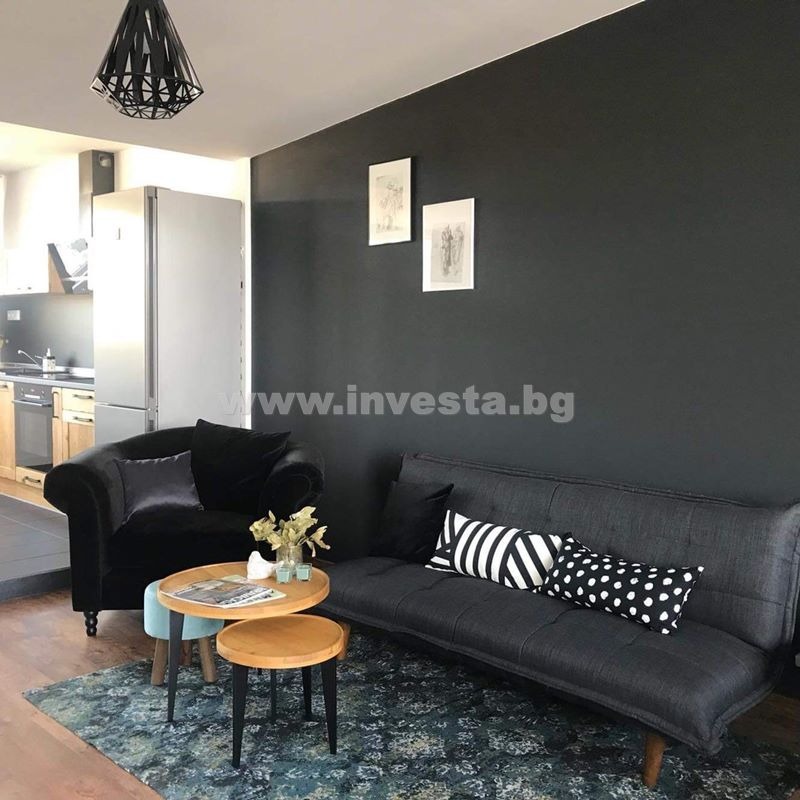 For Rent  1 bedroom Plovdiv , Tsentar , 130 sq.m | 95244336