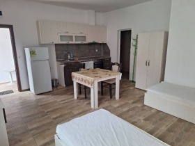 Loft k.k. Slansjev brjag, region Burgas 3