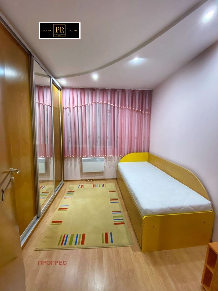 Дава под наем 4-СТАЕН, гр. Пловдив, Христо Смирненски, снимка 13 - Апартаменти - 52480767