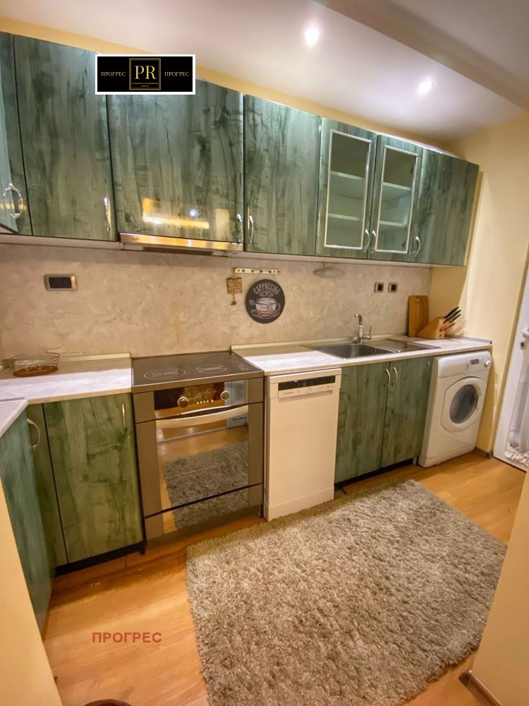 Дава под наем 4-СТАЕН, гр. Пловдив, Христо Смирненски, снимка 14 - Апартаменти - 52480767