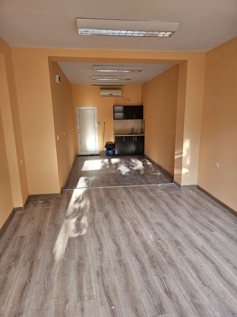 Дава под наем  Магазин град Пловдив , Кършияка , 30 кв.м | 40956107 - изображение [2]