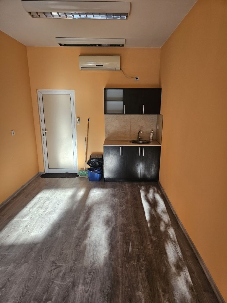 Дава под наем  Магазин град Пловдив , Кършияка , 30 кв.м | 40956107 - изображение [6]