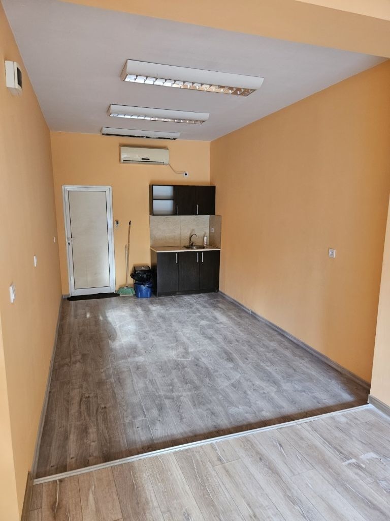 Дава под наем  Магазин град Пловдив , Кършияка , 30 кв.м | 40956107 - изображение [4]
