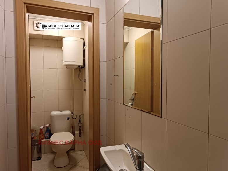 Дава под наем ОФИС, гр. Варна, Левски 1, снимка 13 - Офиси - 56018957