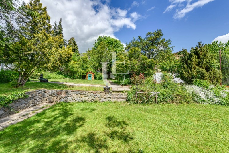 Дава под нем  Къща, град София, с. Бистрица • 2 800 EUR • ID 95813810 — holmes.bg - [1] 