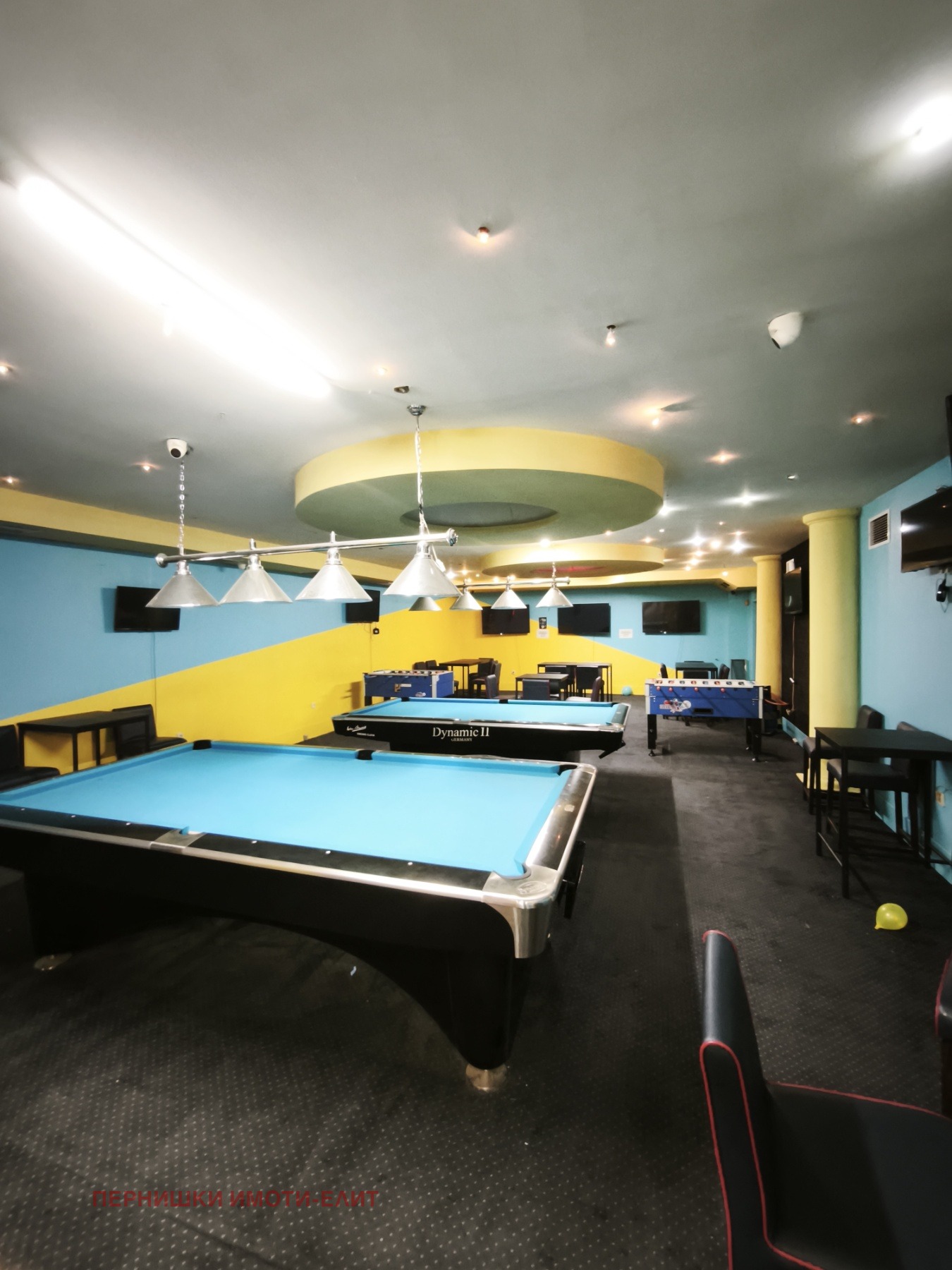 Дава под наем ЗАВЕДЕНИЕ, гр. Перник, Център