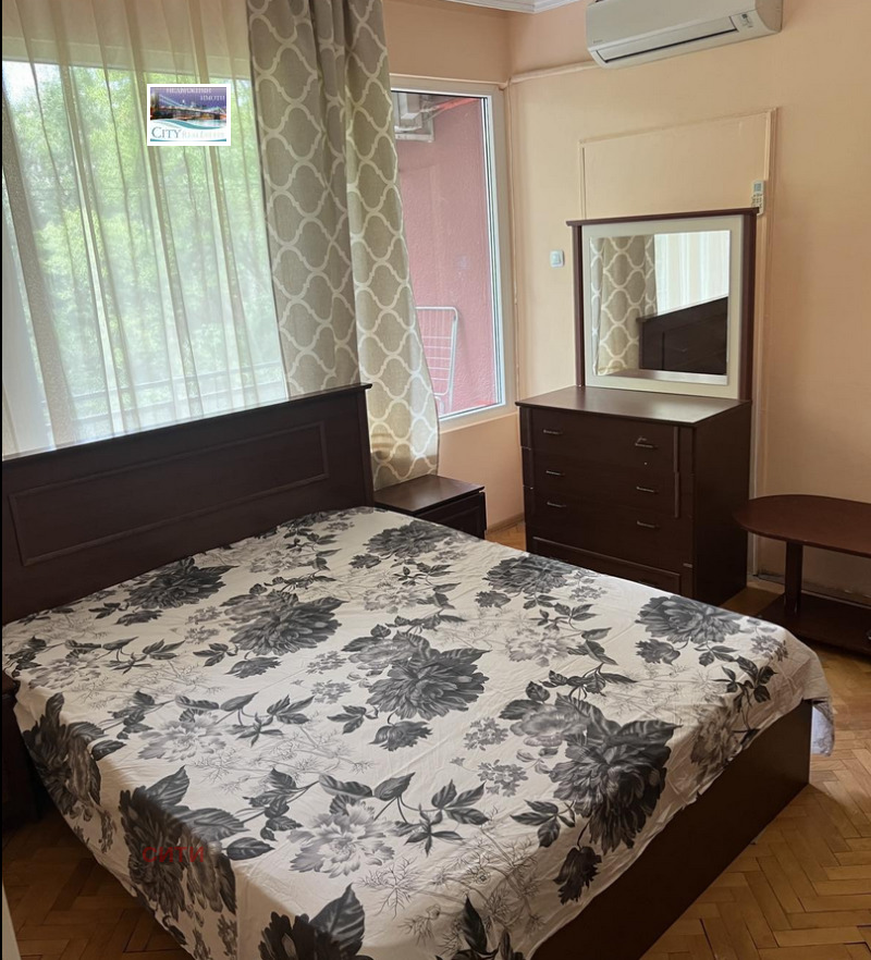 Zu vermieten  1 Schlafzimmer Plowdiw , Zentar , 55 qm | 98718122