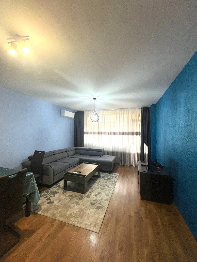 Дава под наем 2-СТАЕН, гр. София, Хладилника