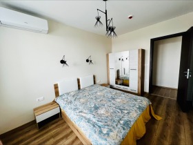 1 dormitor Slaveicov, Burgas 1