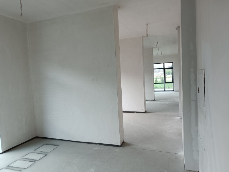 Издаје се  Бар; кафић Софија , Лјулин 10 , 724 м2 | 48975564 - слика [11]