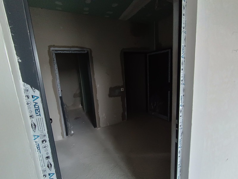 Издаје се  Бар; кафић Софија , Лјулин 10 , 724 м2 | 48975564 - слика [12]