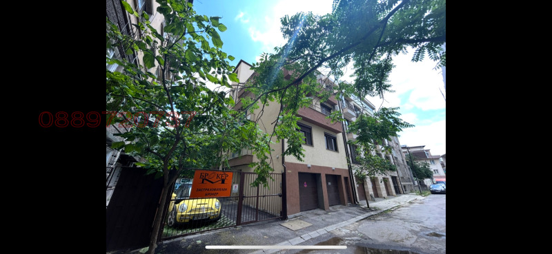 Дава под наем ГАРАЖ, ПАРКОМЯСТО, гр. София, Център