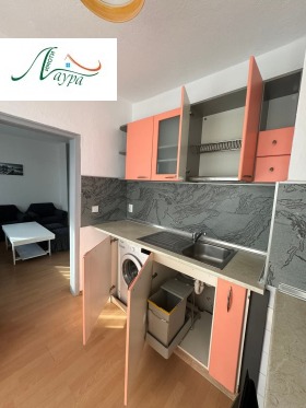2 makuuhuonetta Tsentar, Šumen 4
