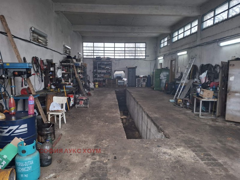 Дава под наем ГАРАЖ, ПАРКОМЯСТО, гр. София, Летище София, снимка 6 - Гаражи и паркоместа - 53331719