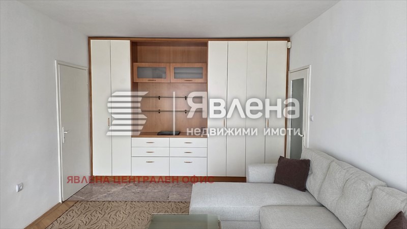 Дава под наем 3-СТАЕН, гр. София, Гоце Делчев, снимка 2 - Апартаменти - 53761141