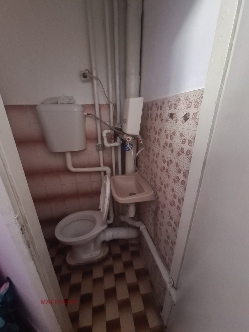 De inchiriat  Magazin Plovdiv , Cârșiiaca , 24 mp | 49949852 - imagine [3]