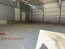 Storage Shirok tsentar, Pleven 1