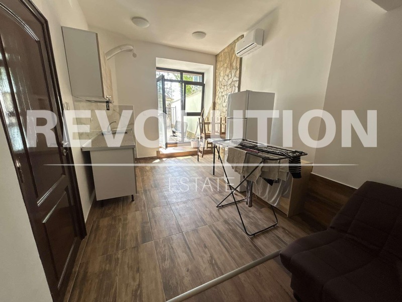 Дава под нем  2-стаен, град Варна, м-т Ален мак •  480 EUR • ID 79323247 — holmes.bg - [1] 