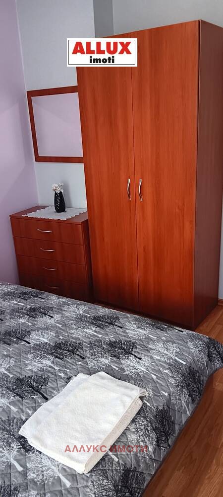 Do wynajęcia  1 sypialnia Ruse , Jalta , 45 mkw | 48326832 - obraz [12]