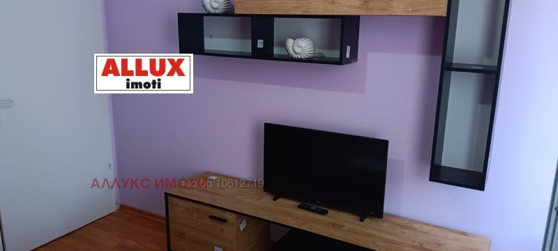 Do wynajęcia  1 sypialnia Ruse , Jalta , 45 mkw | 48326832 - obraz [4]