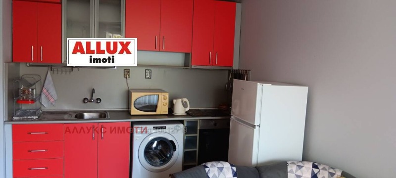 Do wynajęcia  1 sypialnia Ruse , Jalta , 45 mkw | 48326832
