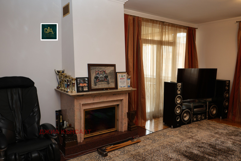 A louer  3 chambres Sofia , Manastirski livadi , 240 m² | 65833408 - image [10]