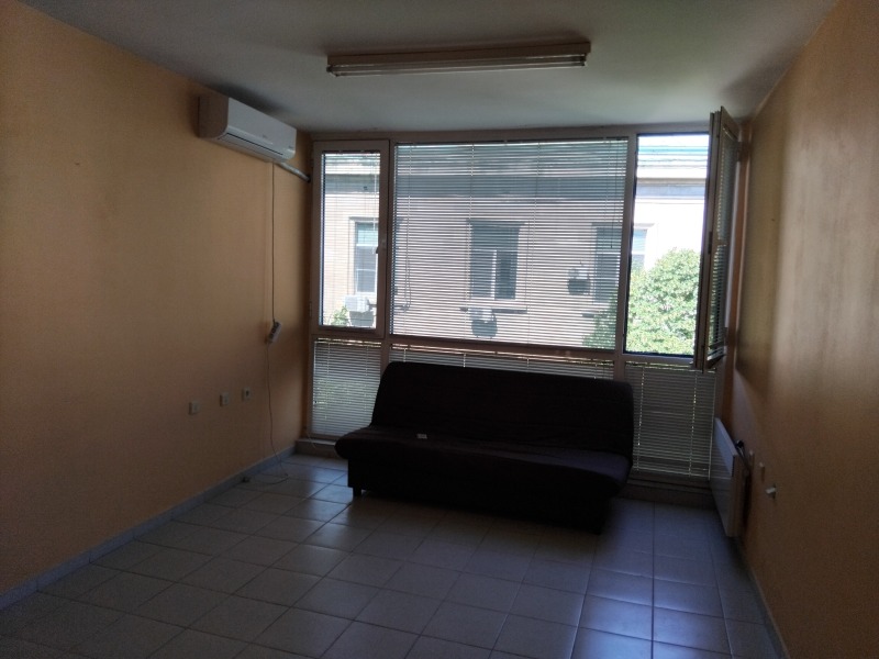 Дава под наем  Офис град Русе , Център , 28 кв.м | 20253947 - изображение [4]
