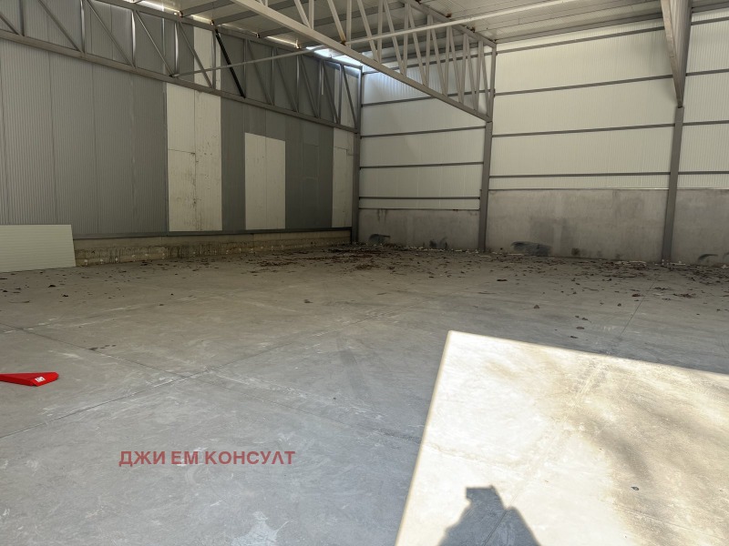 K pronájmu  Úložný prostor Pleven , Širok centar , 1000 m2 | 54641713