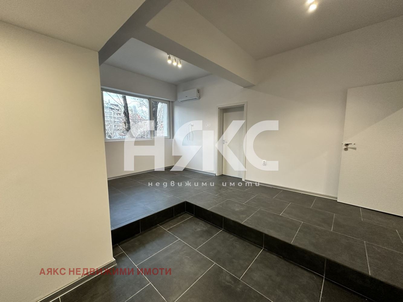 Дава под наем ОФИС, гр. София, Център, снимка 2 - Офиси - 54131535