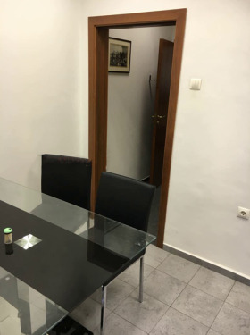 2 Schlafzimmer Zentar, Sofia 5