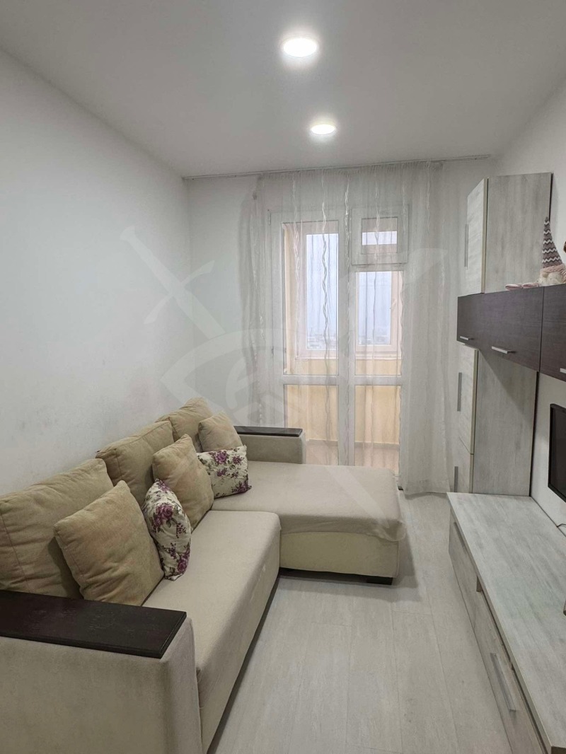 A louer  2 chambres Varna , Vazrajdane 3 , 80 m² | 38941074