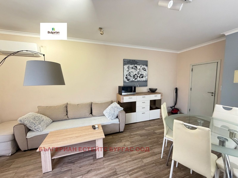 Дава под наем 3-СТАЕН, гр. Бургас, Лазур, снимка 2 - Апартаменти - 53451197