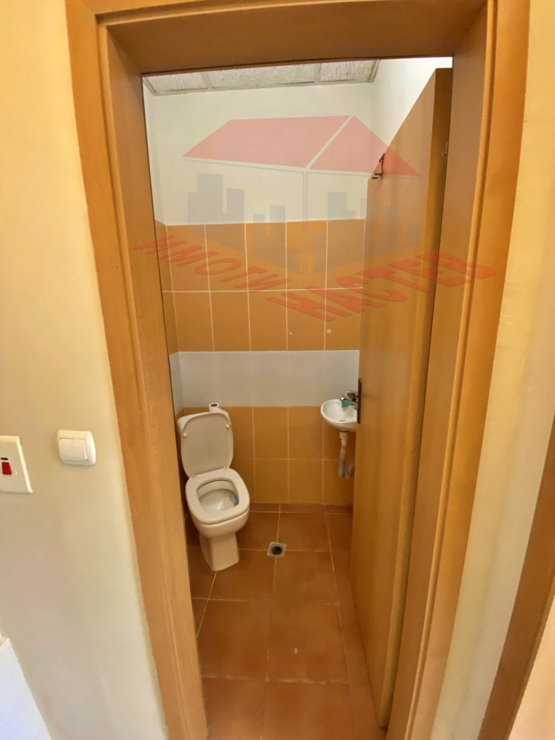Дава под наем  Офис град Шумен , Център , 35 кв.м | 65045400 - изображение [3]