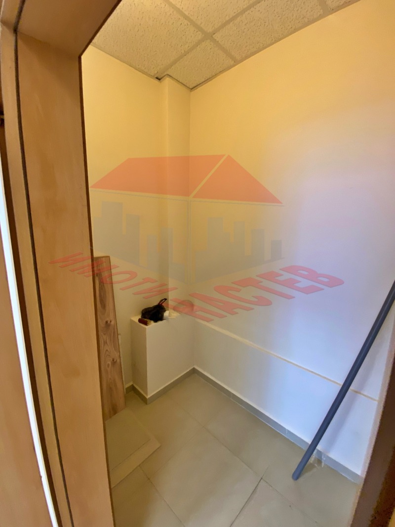 Дава под наем  Офис град Шумен , Център , 35 кв.м | 65045400 - изображение [2]