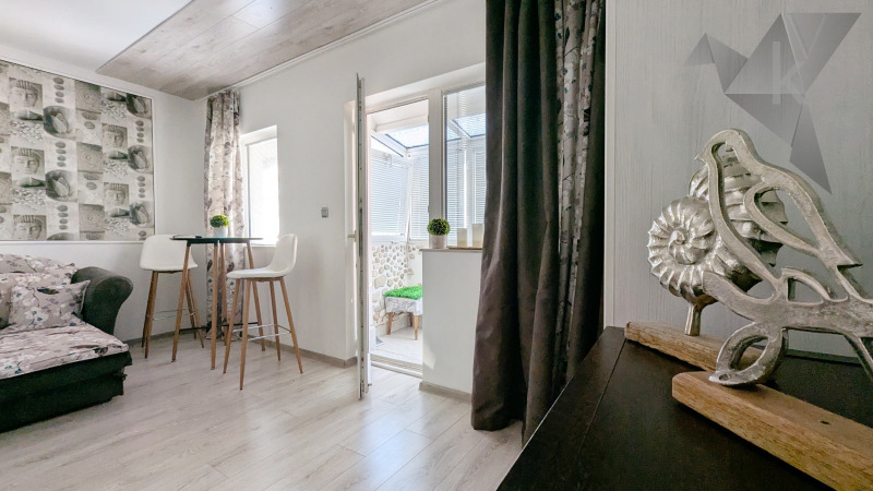 Дава под наем 1-СТАЕН, гр. Варна, Левски 1