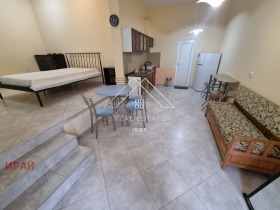 Studio Tri sjusjura - tsentar, Stara Zagora 9