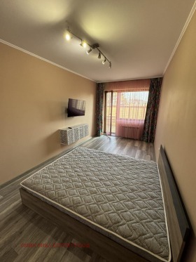 1 chambre Dragalevtsi, Sofia 7