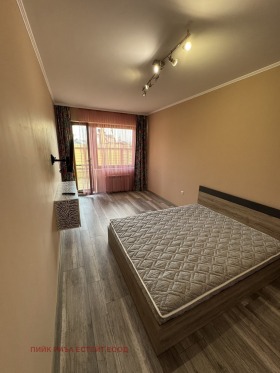 1 chambre Dragalevtsi, Sofia 6