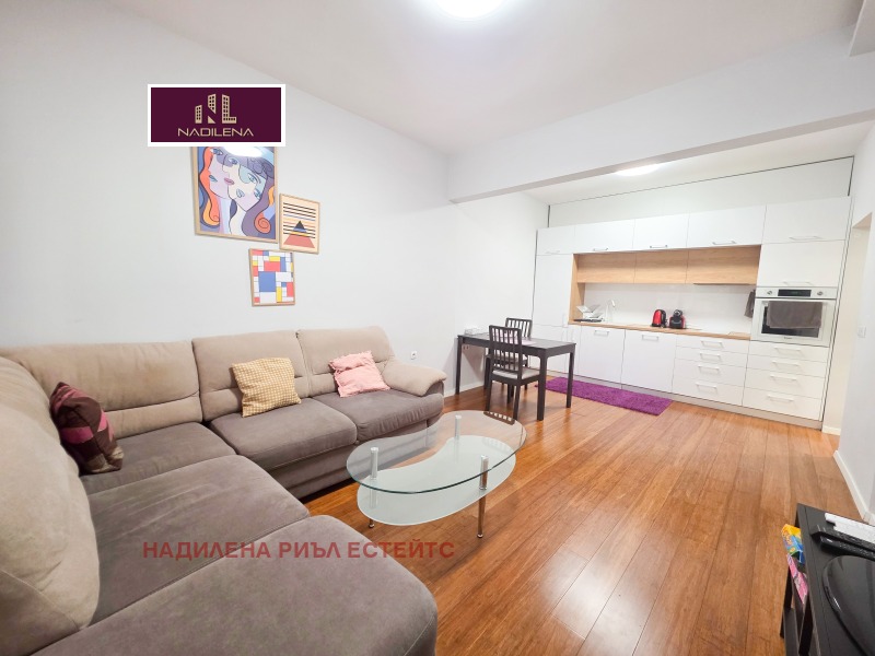 Zu vermieten  1 Schlafzimmer Sofia , Zentar , 50 qm | 13581839