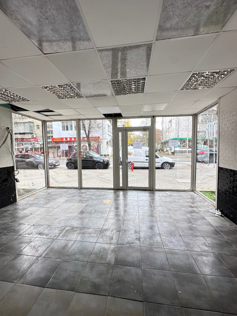 Дава под наем МАГАЗИН, гр. Варна, Колхозен пазар, снимка 6 - Магазини - 52599833