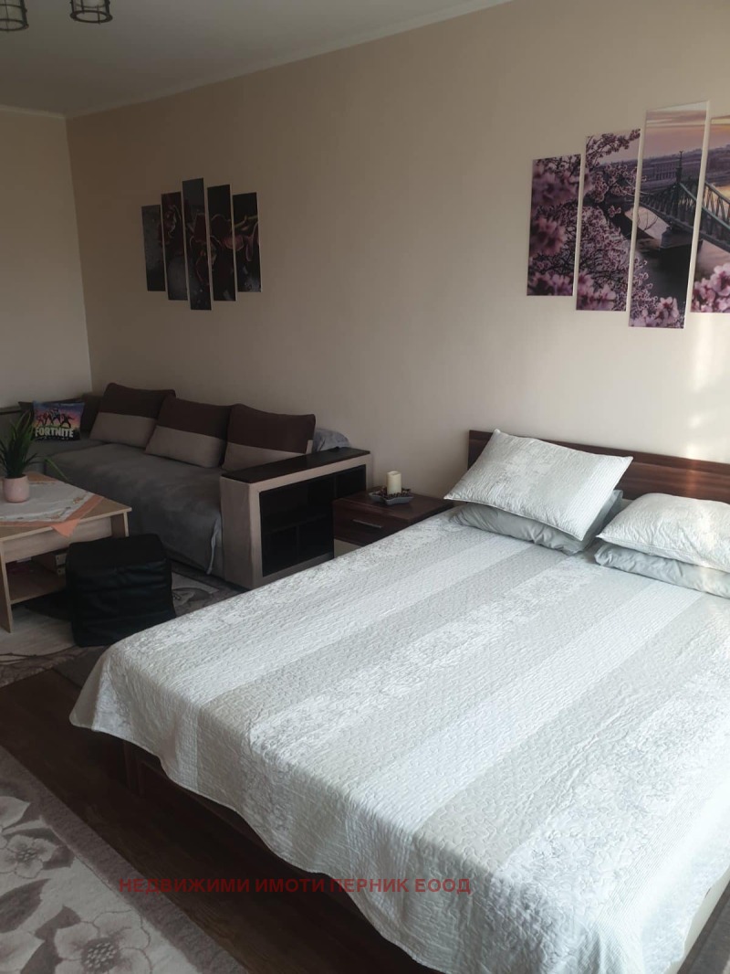 Zu vermieten  1 Schlafzimmer Pernik , Iztok , 47 qm | 43163019 - Bild [8]