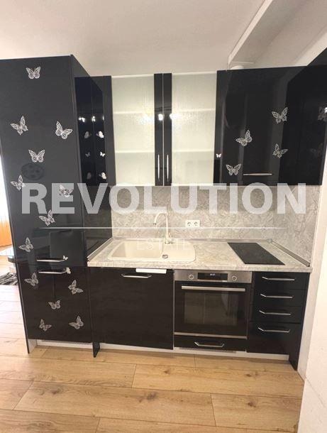 Дава под наем 3-СТАЕН, гр. Варна, Център, снимка 3 - Апартаменти - 53172317