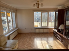 2 Schlafzimmer Dianabad, Sofia 2