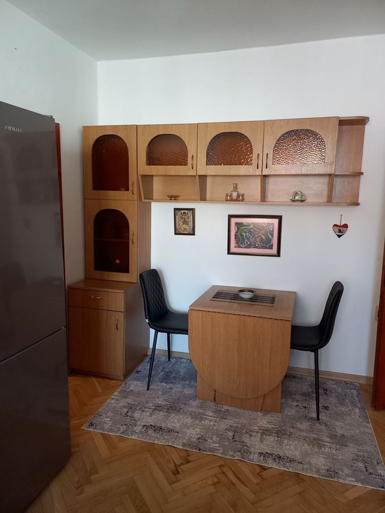 Дава под наем 2-СТАЕН, гр. София, Лозенец, снимка 2 - Апартаменти - 55235036