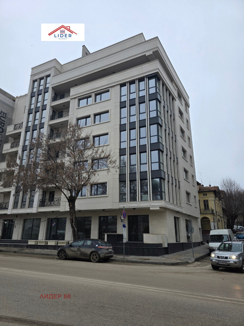 Дава под Наем ОФИС в град Плевен, Идеален център - 50 кв.м / 500 € » 977.92 лв., ЛИДЕР 88