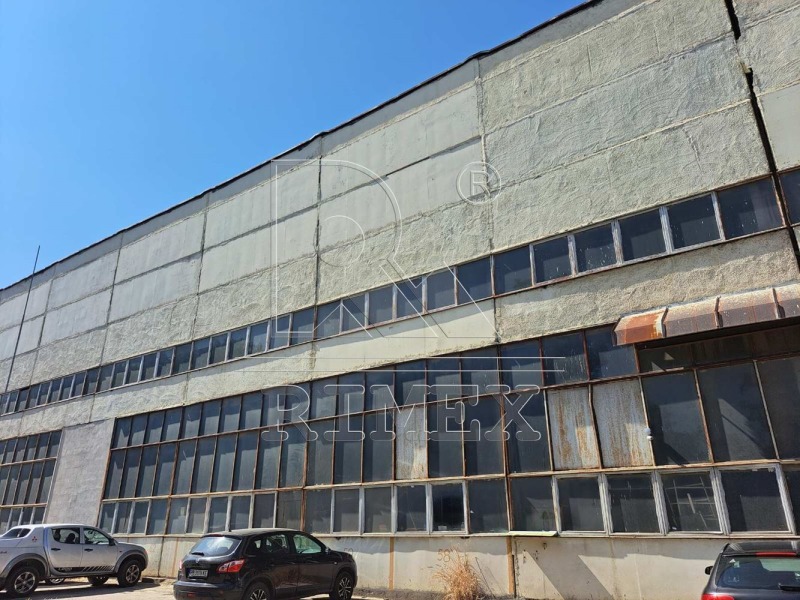 Do wynajęcia  Budynek przemysłowy Plowdiw , Industrialna zona - Jug , 3168 mkw | 79767621