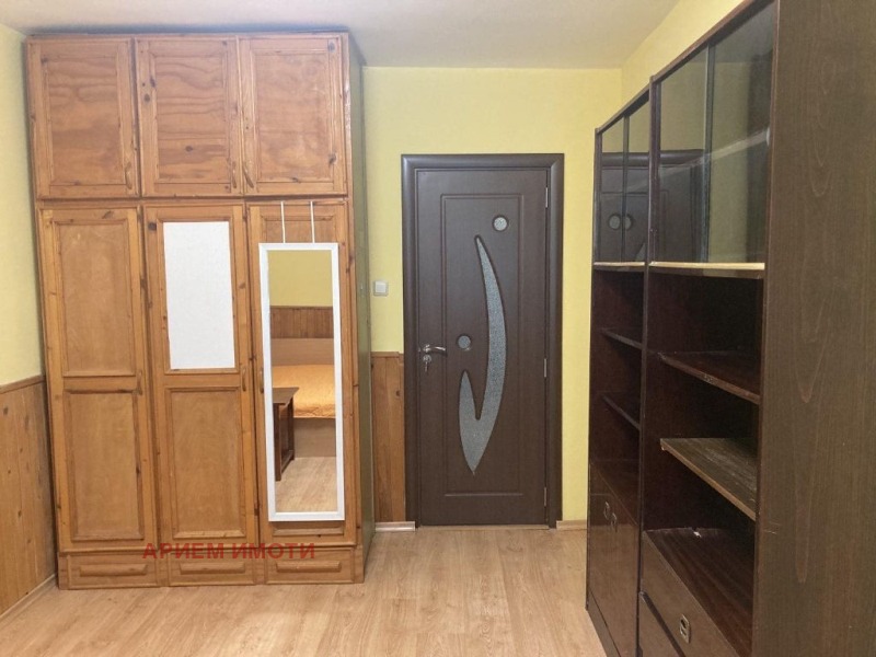 Издаје се  1 спаваћа соба Софија , Хладилника , 50 м2 | 10952725 - слика [4]